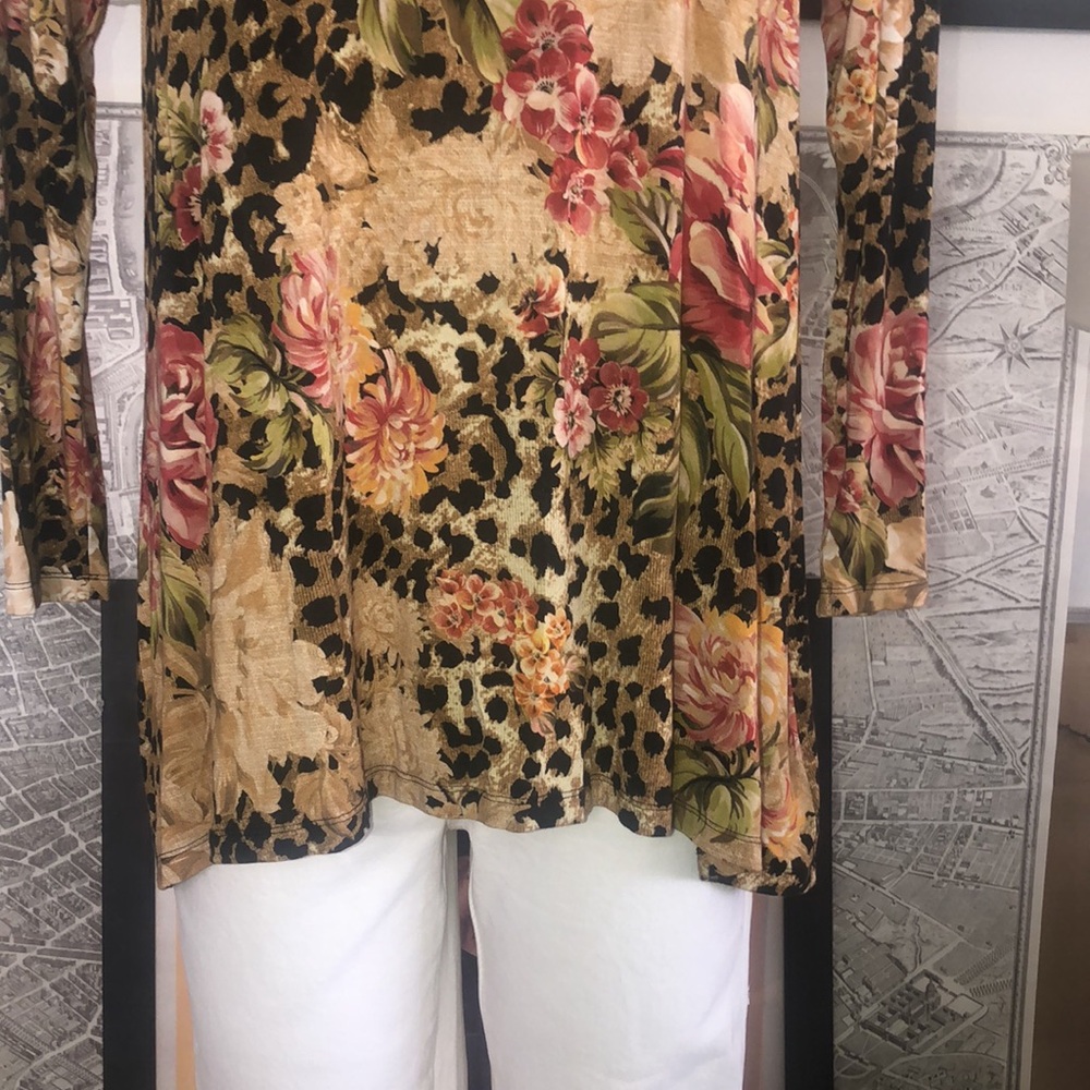 JOHNNY WAS Floral Leopard Print Women's Top Size M - Picture 3 of 12